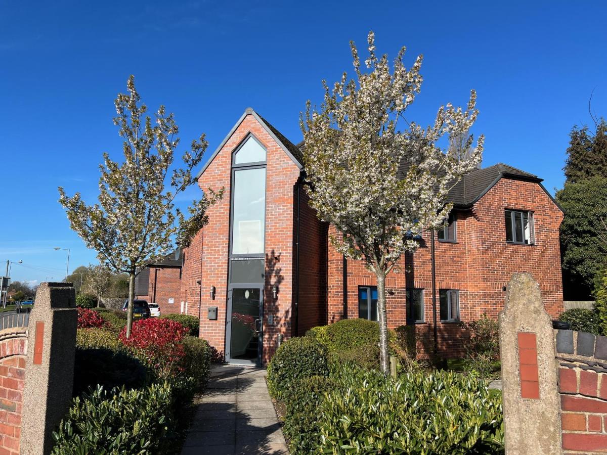 Cross Court, Stafford By Bell Apartments Buitenkant foto