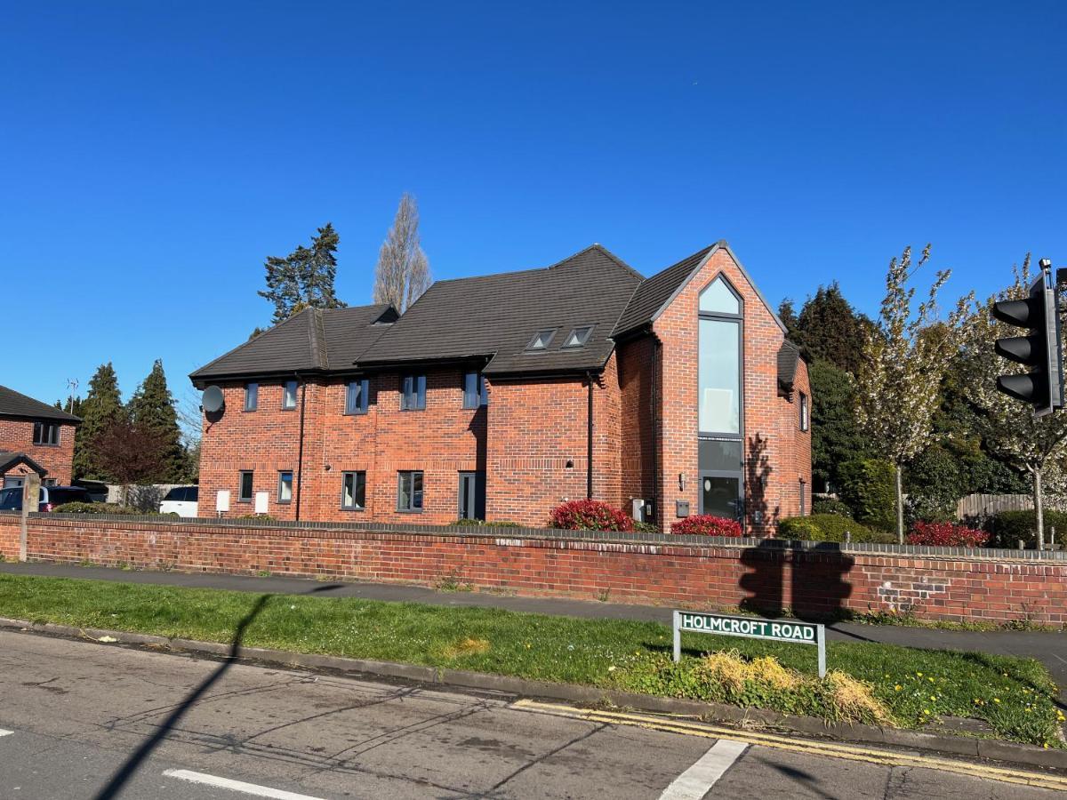Cross Court, Stafford By Bell Apartments Buitenkant foto