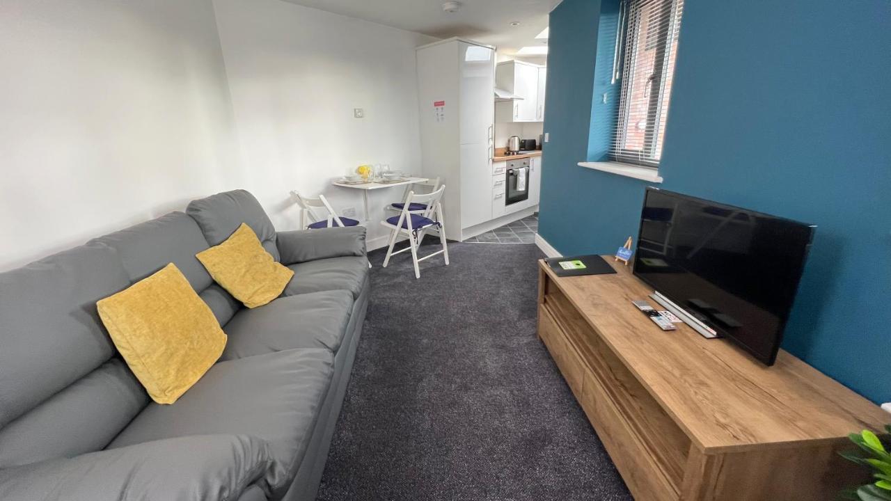Cross Court, Stafford By Bell Apartments Buitenkant foto