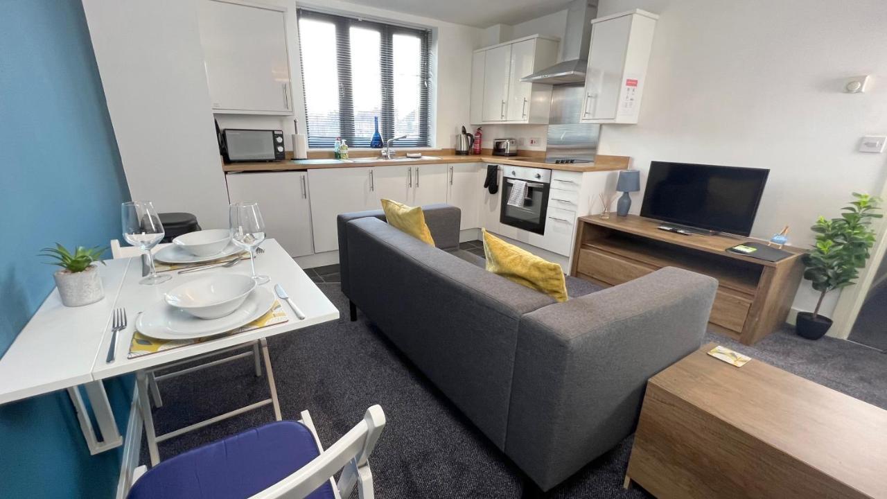 Cross Court, Stafford By Bell Apartments Buitenkant foto