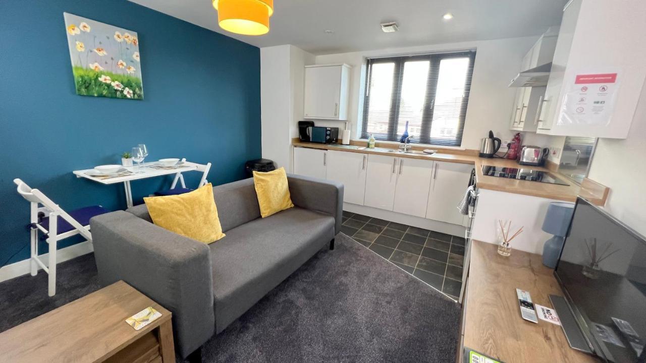 Cross Court, Stafford By Bell Apartments Buitenkant foto
