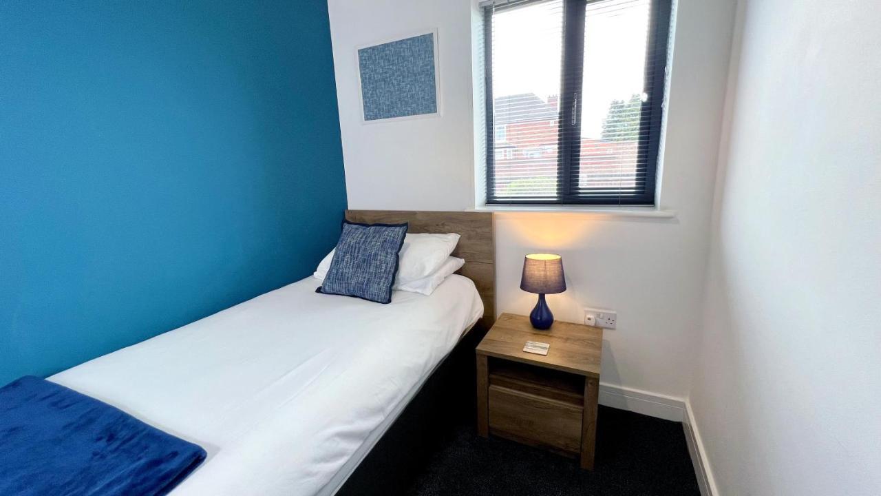 Cross Court, Stafford By Bell Apartments Buitenkant foto