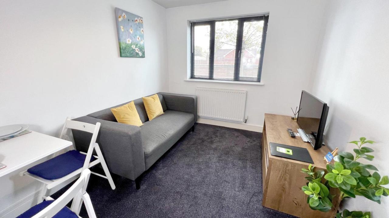 Cross Court, Stafford By Bell Apartments Buitenkant foto