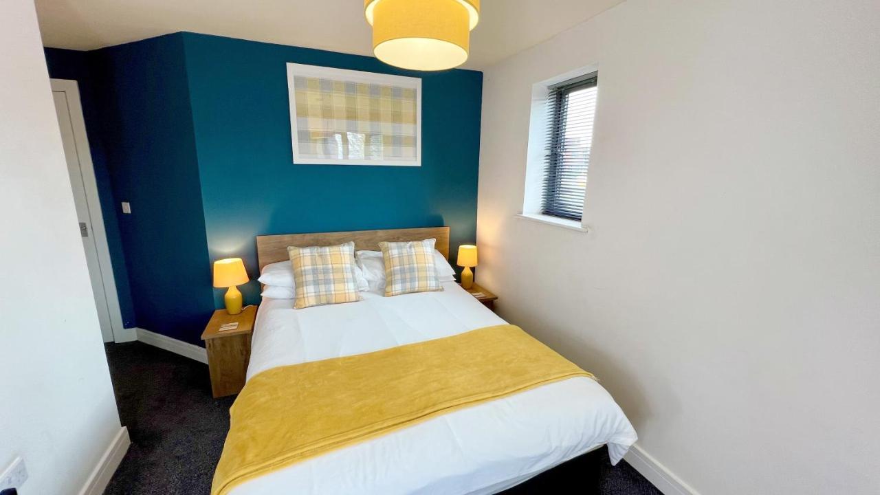 Cross Court, Stafford By Bell Apartments Buitenkant foto
