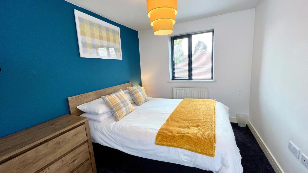 Cross Court, Stafford By Bell Apartments Buitenkant foto